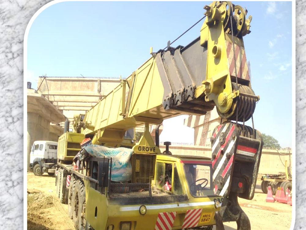 Banga Cranes safety briefed crew with certified operators